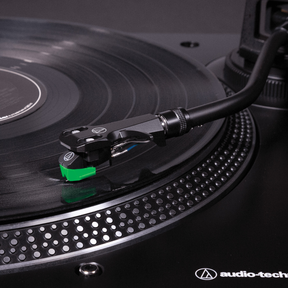 Unleash Your Vinyl Experience with the Audio-Technica LP120XBT Turntable