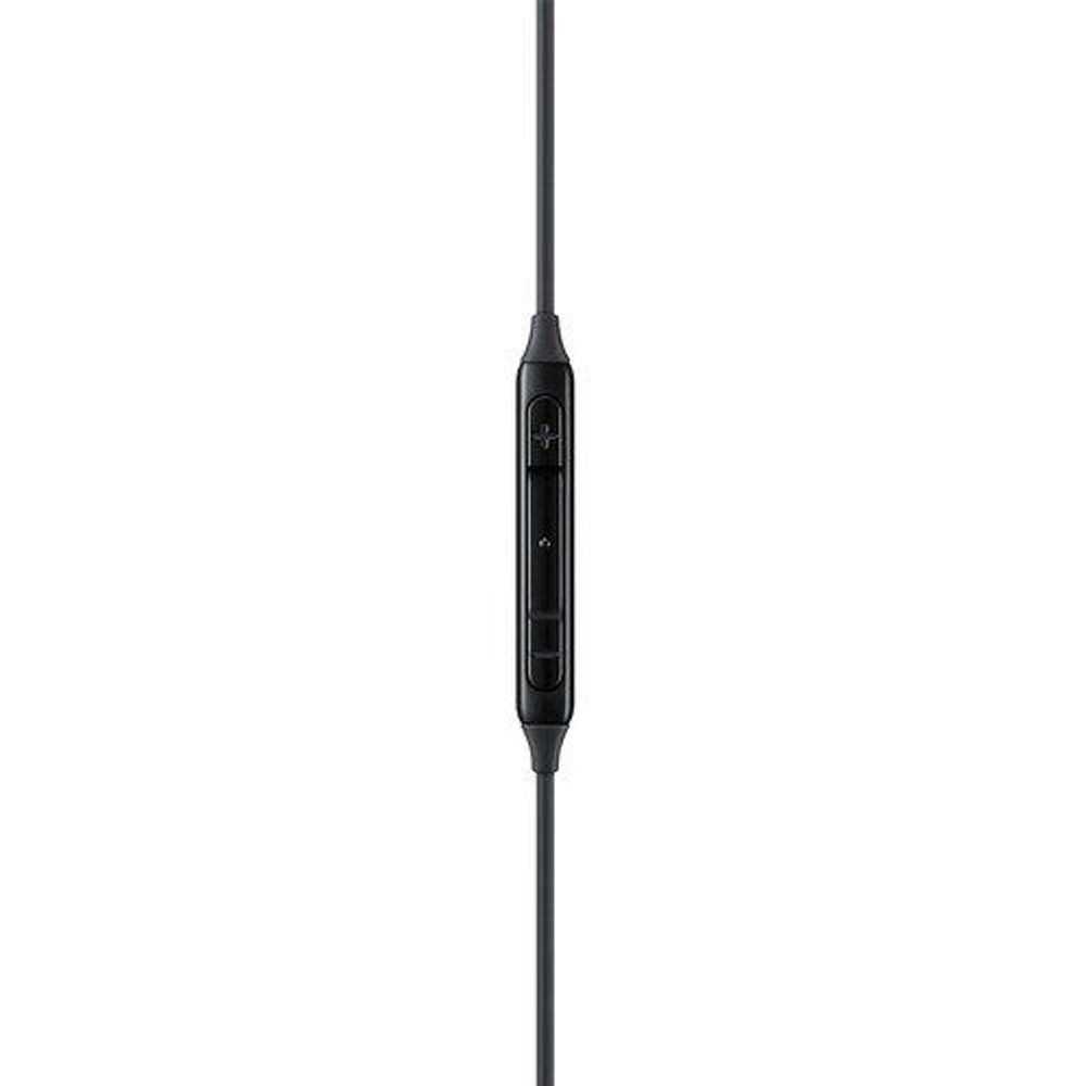 Inline remote on wired earphone cable with built-in buttons