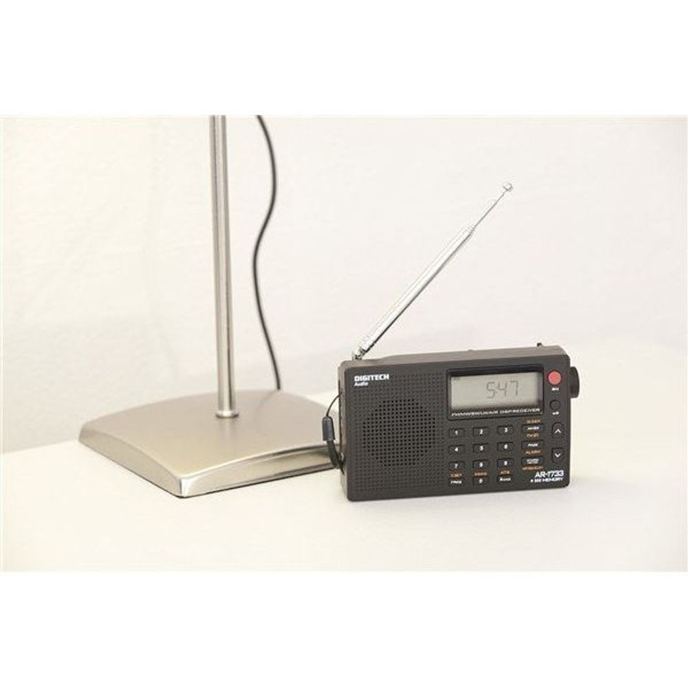 AR1733 - Digitech PLL World Band Radio