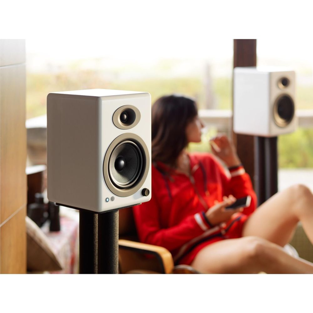 Audioengine A5+ Wireless Powered Bookshelf Speakers (Hi-Gloss White)