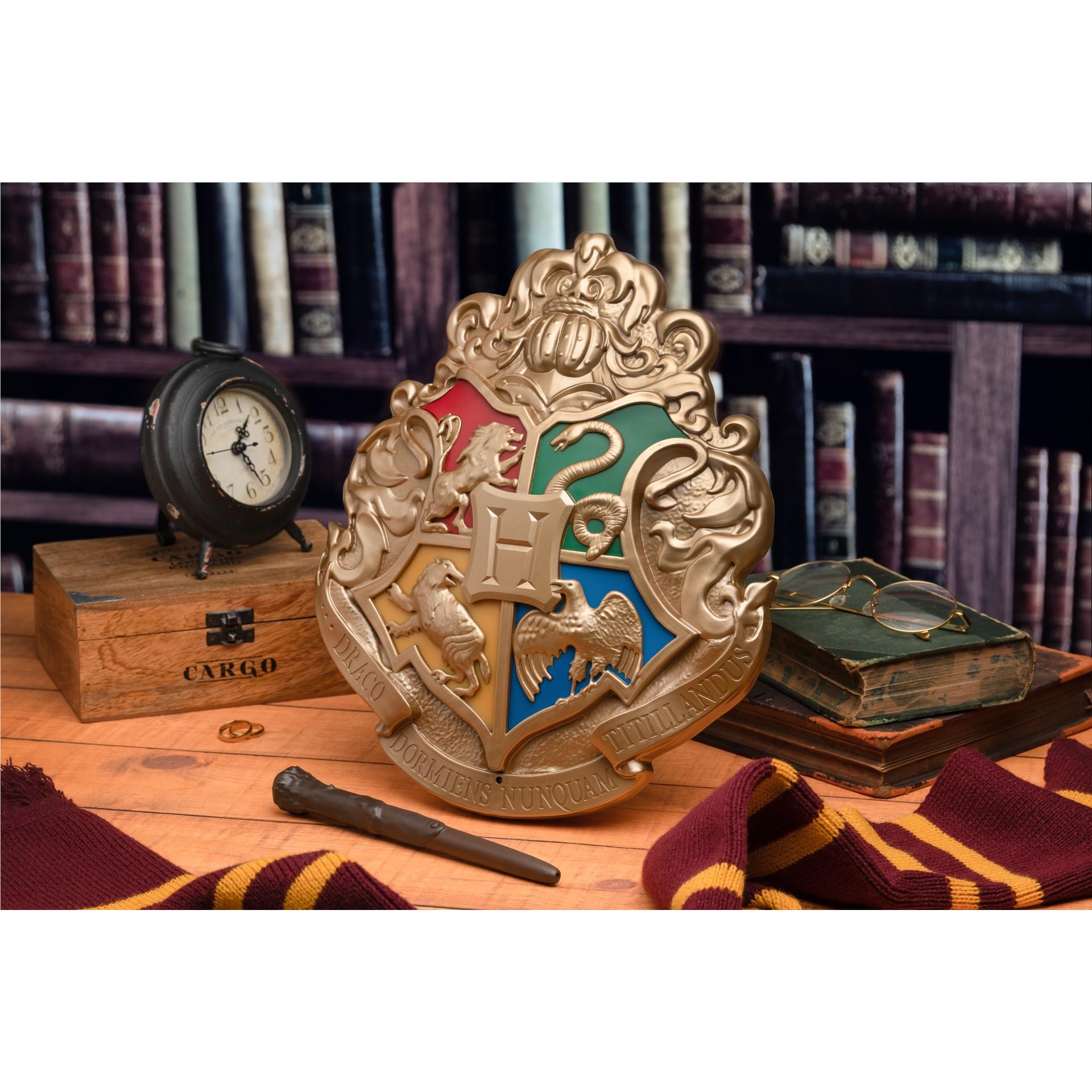 Paladone Harry Potter Crest Light with Wand Remote