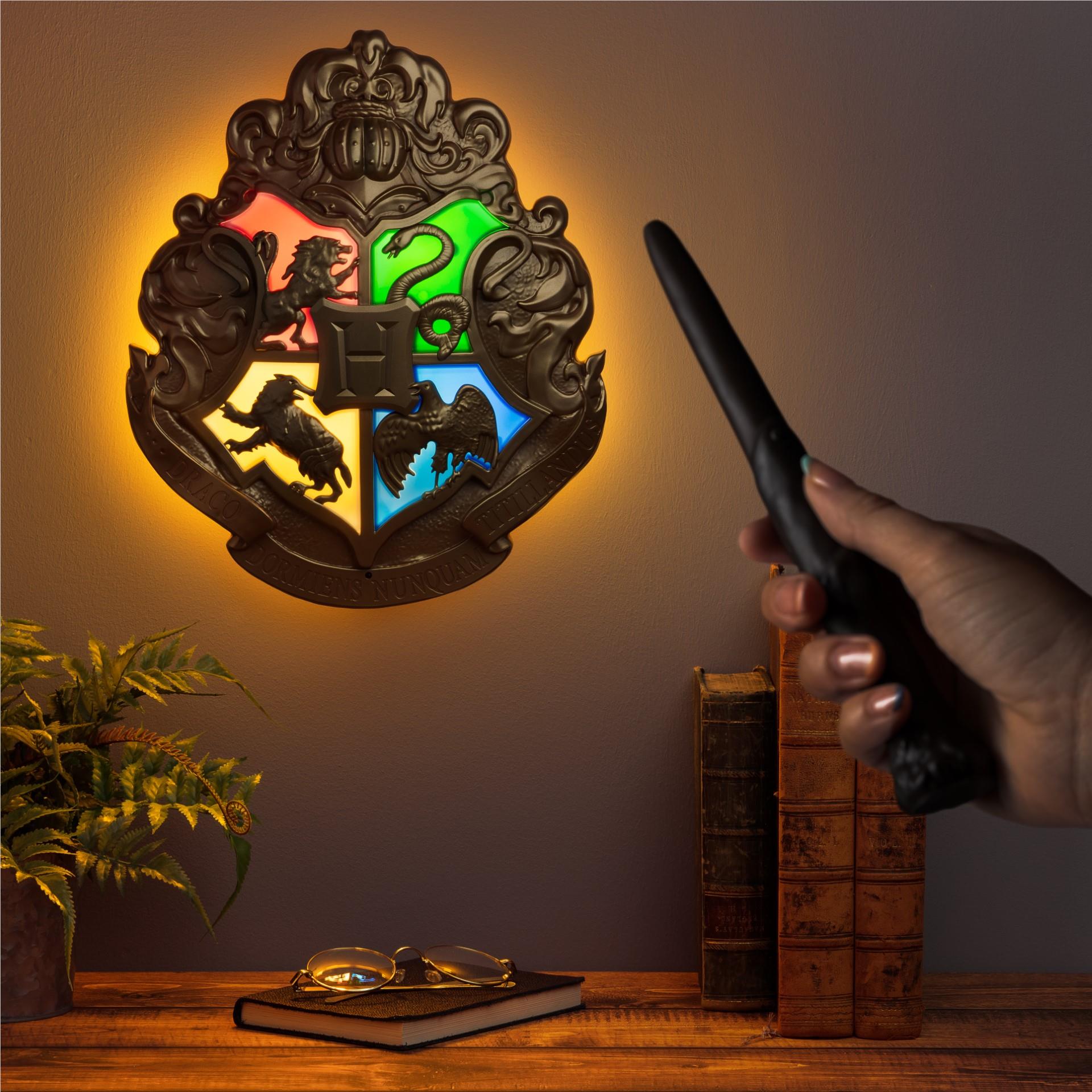 Paladone Harry Potter Crest Light with Wand Remote