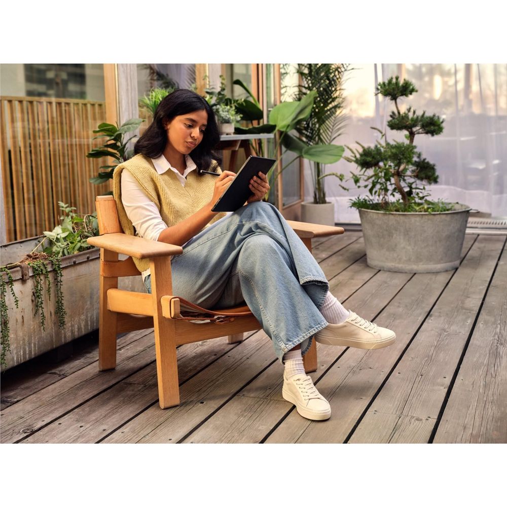 Kobo Elipsa 2E 10.3" eReader & Stylus Bundle
