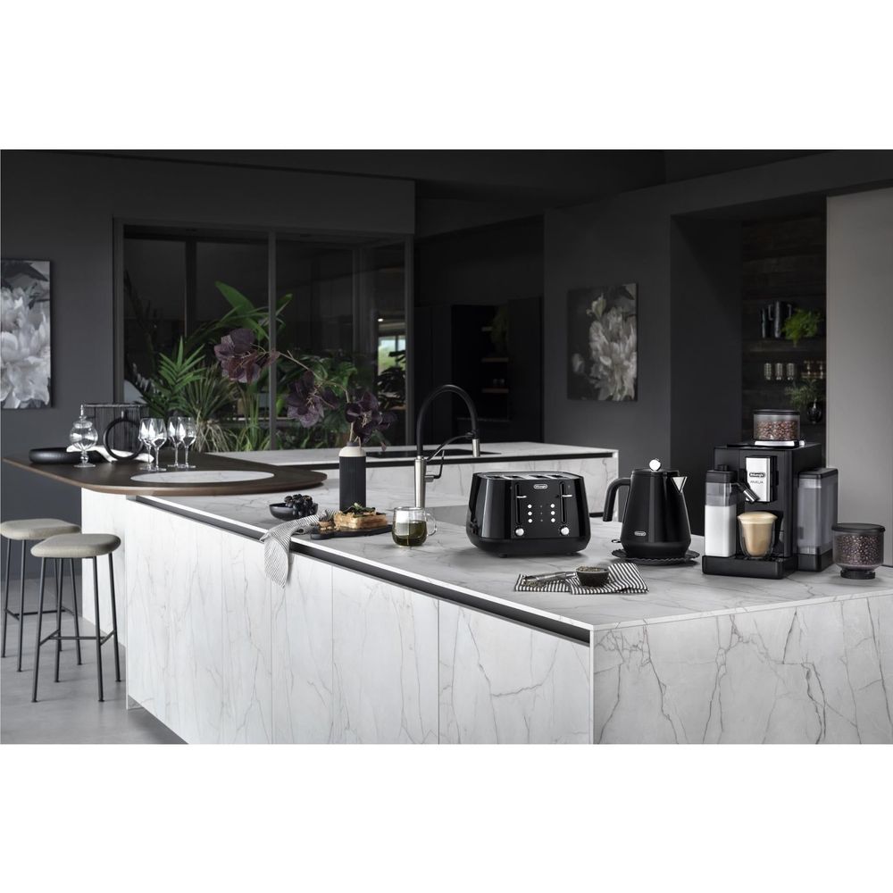 De'Longhi Rivelia Fully Automatic Coffee Machine (Onyx Black)