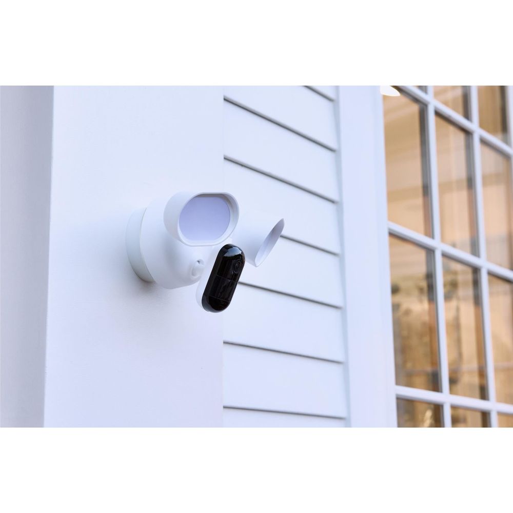Arlo Wired Floodlight Camera (White)