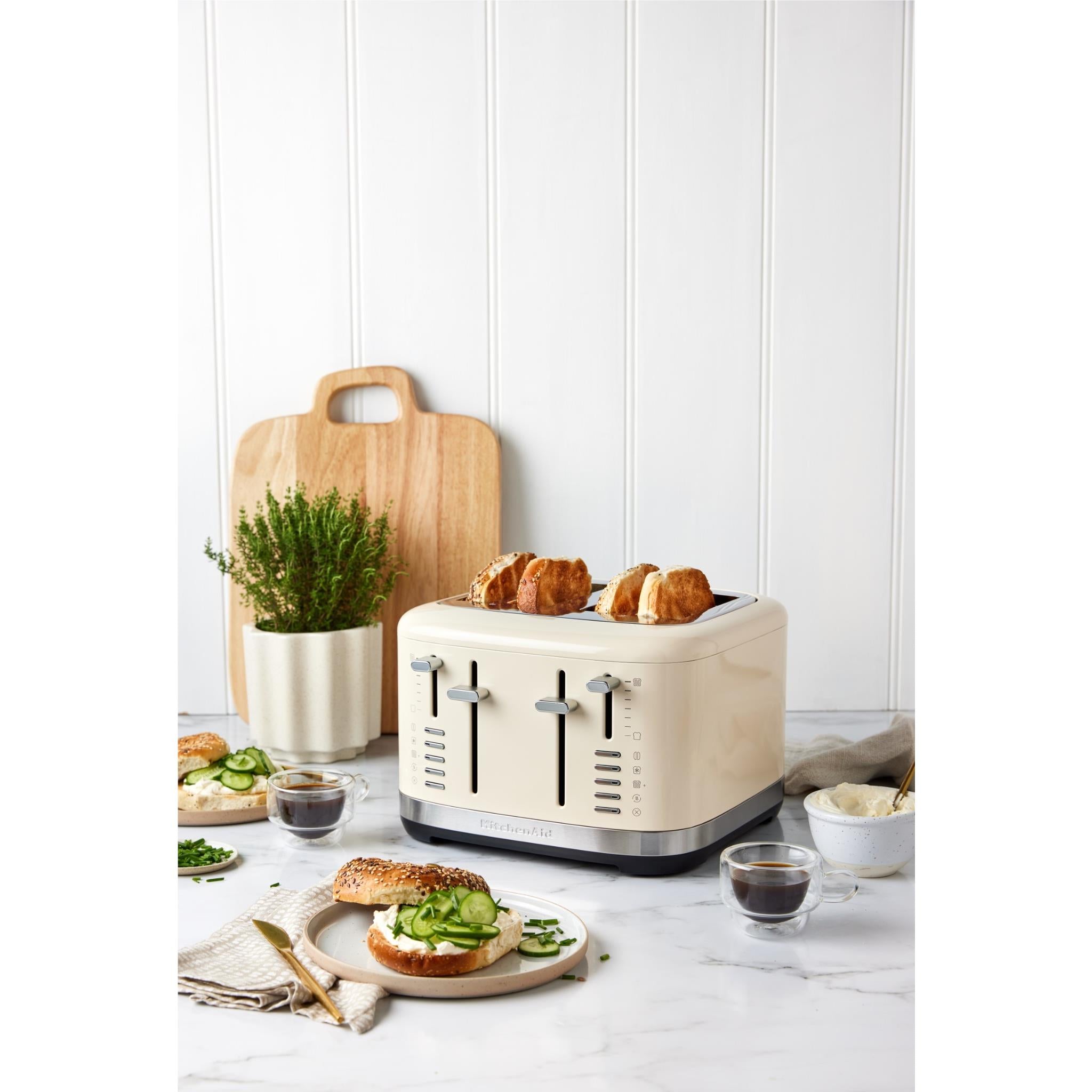 KitchenAid KMT4109 4 Slice Toaster (Almond)