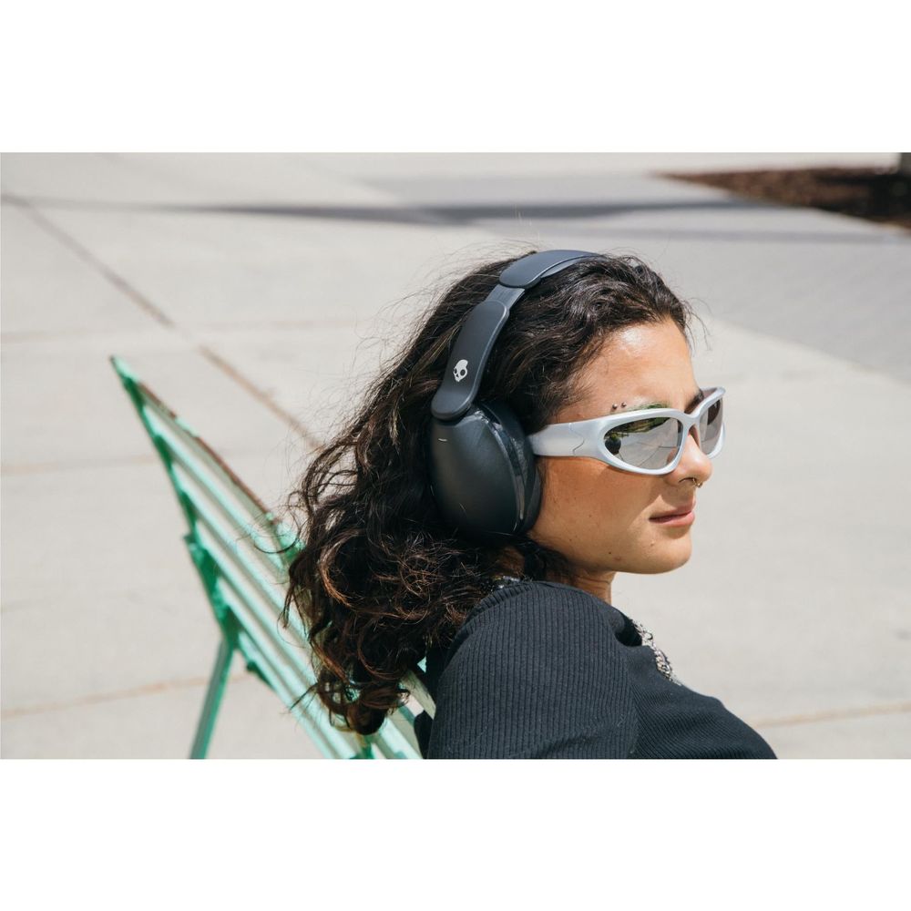 Skullcandy Hesh 360 Wireless Over-ear Headphones (True Black)
