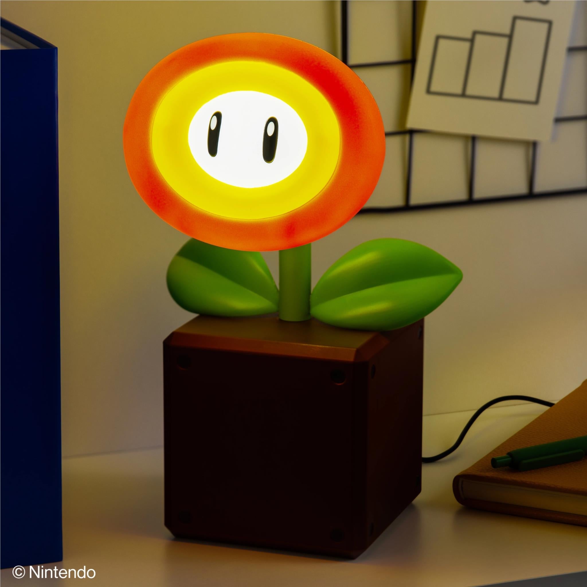 Paladone Super Mario Lamp (Fire Flower)
