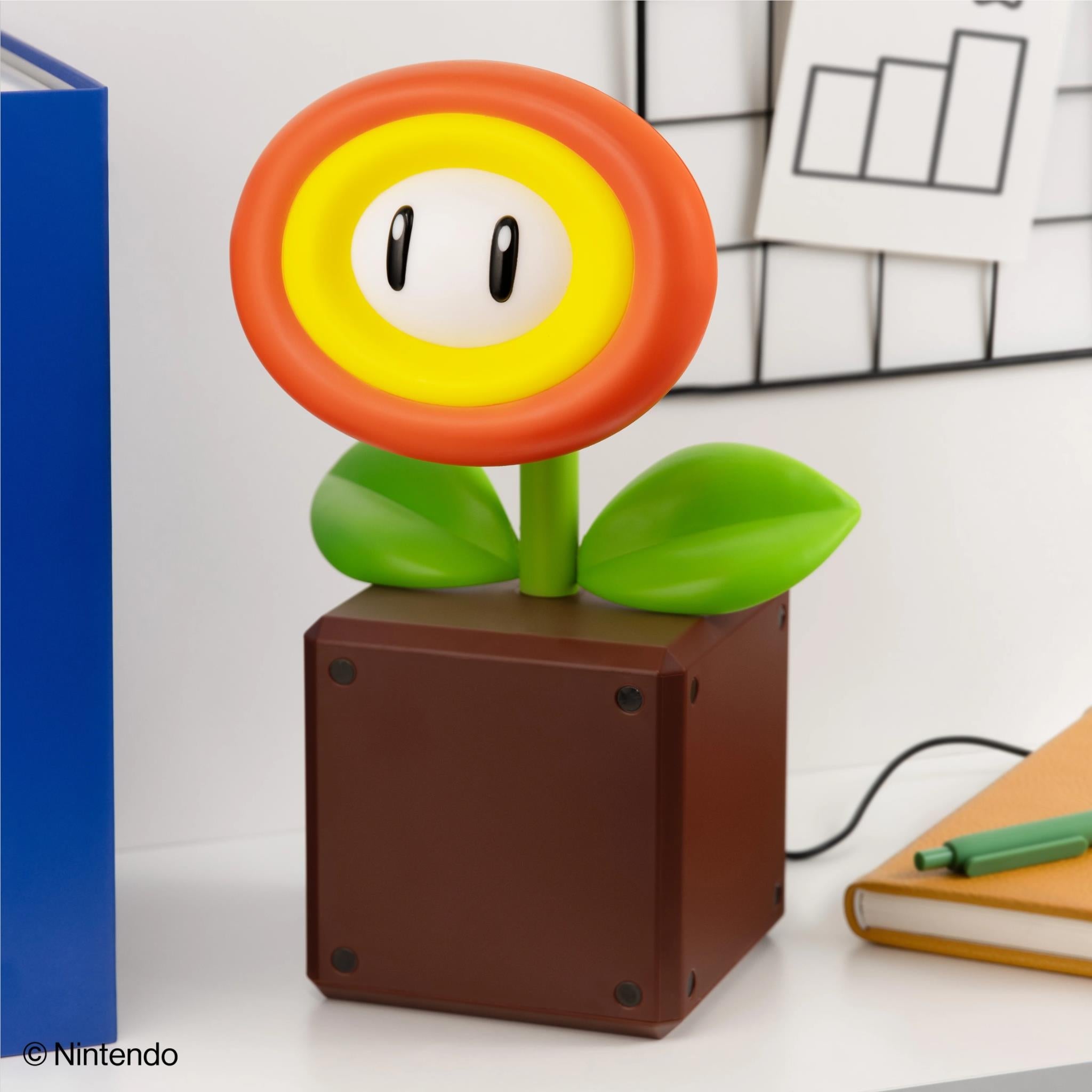 Paladone Super Mario Lamp (Fire Flower)