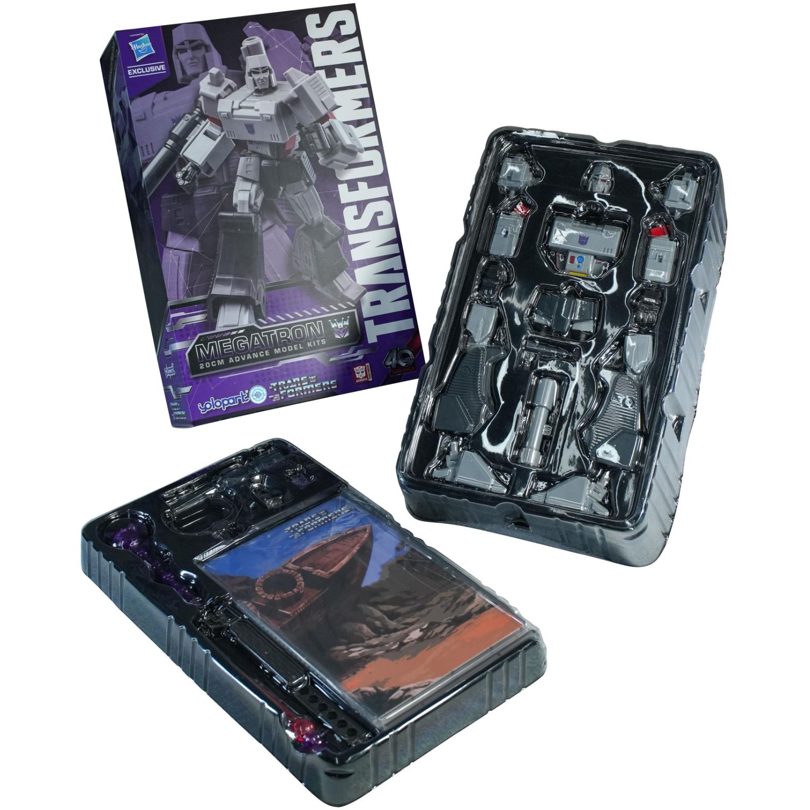 Transformers: Generation One - 20cm Megatron Model Kit - AMK Series