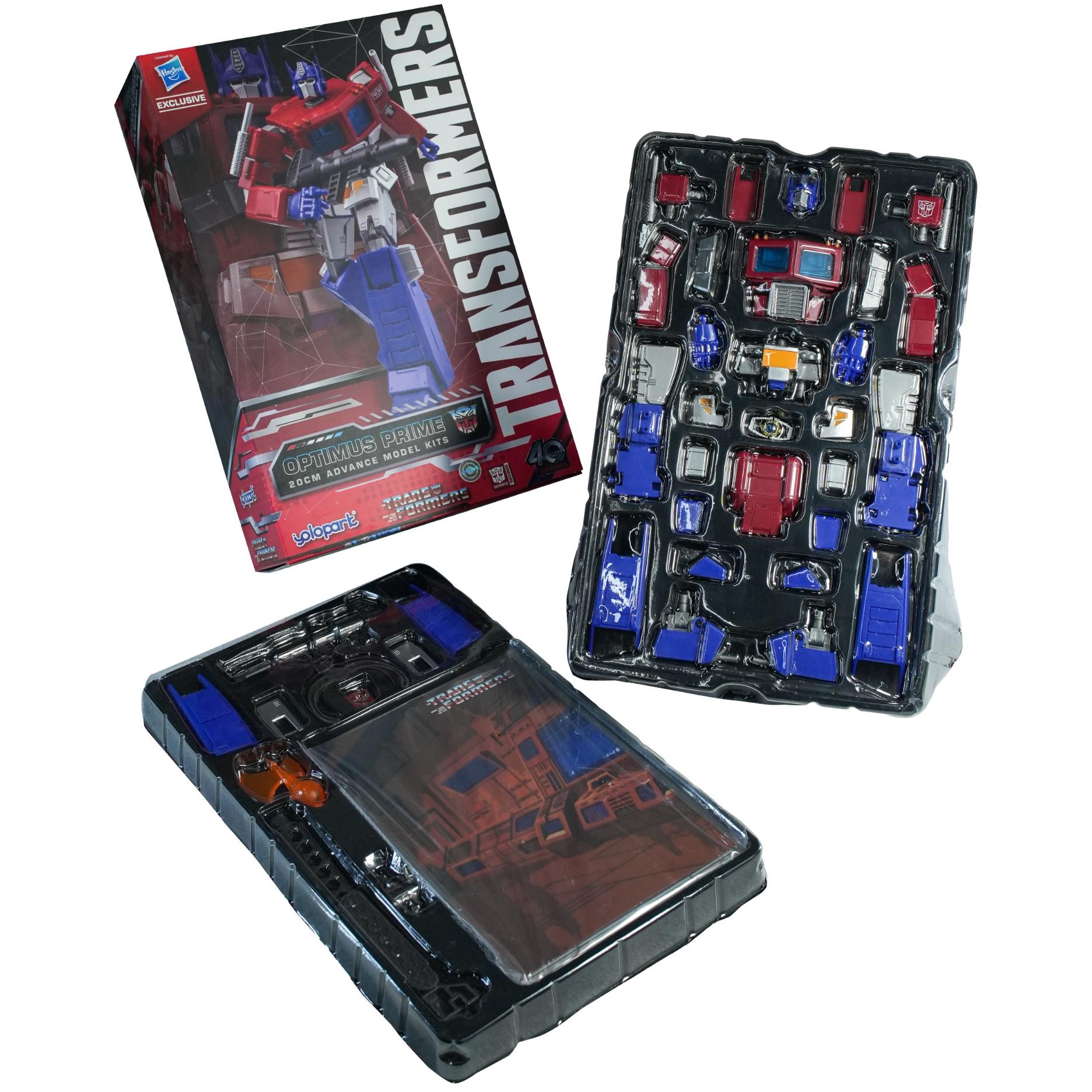 Transformers: Generation One - 20cm Optimus Prime Model Kit - AMK Series