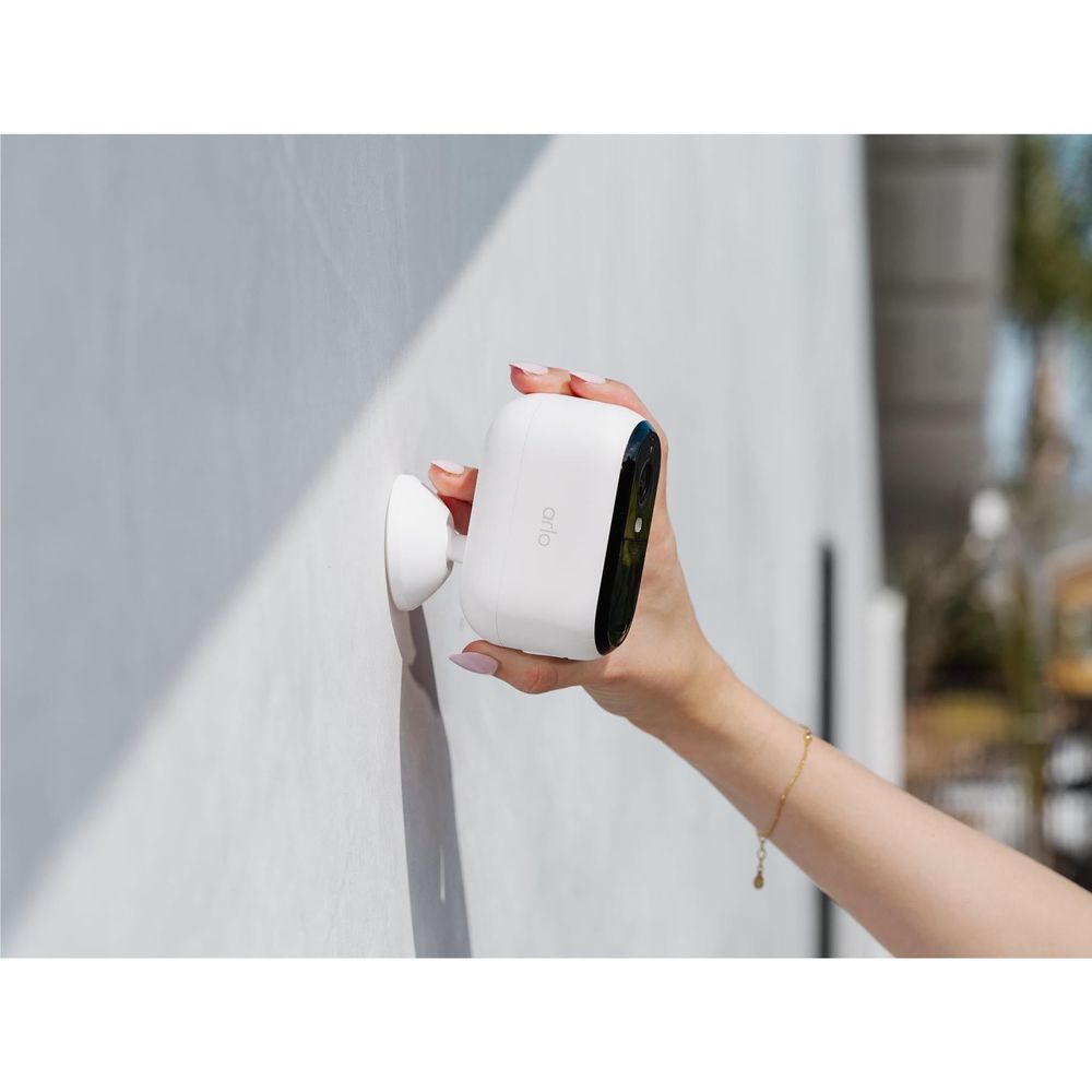 Arlo Essential (3rd Gen) 2K Outdoor Security Camera