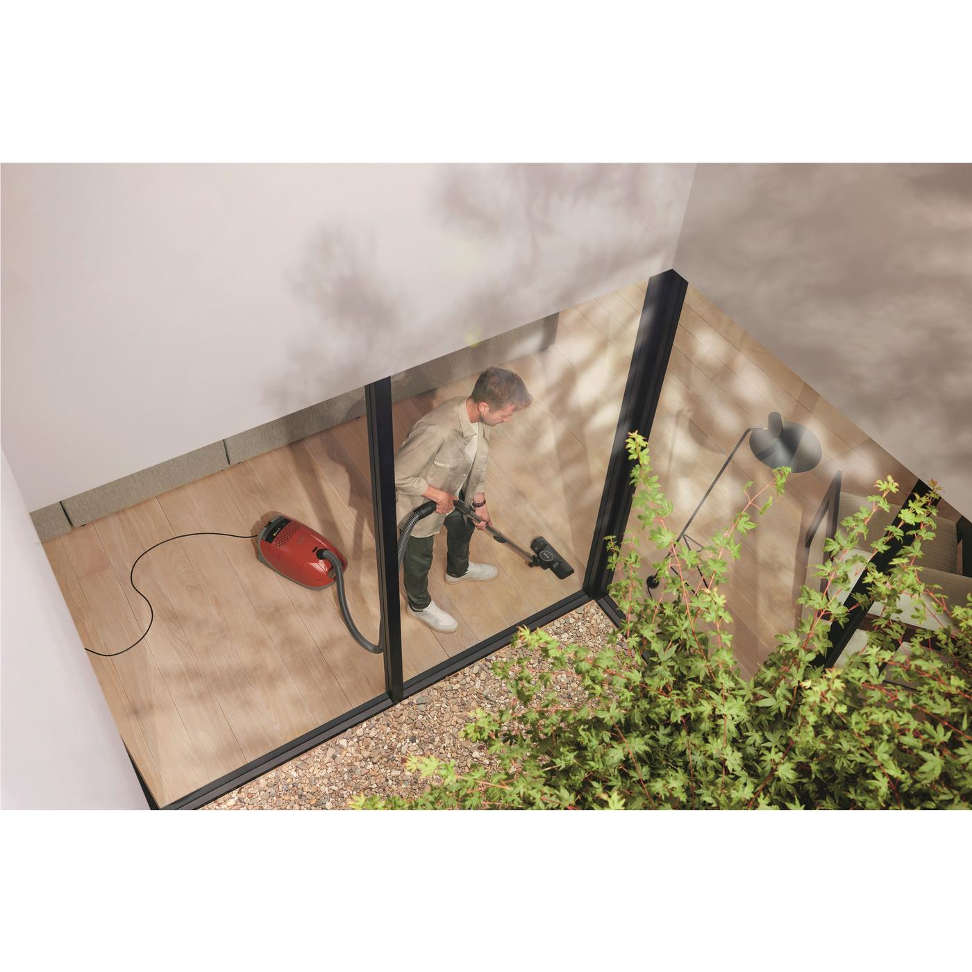 Miele Guard M1 Bagged Vacuum Cleaner (Terra Red)