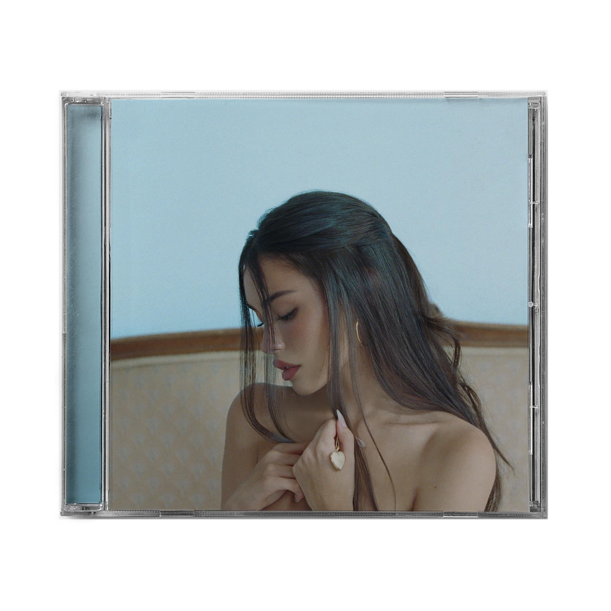 locket, By: Madison Beer