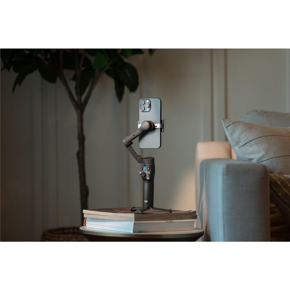 DJI Osmo Mobile 8 Gimbal