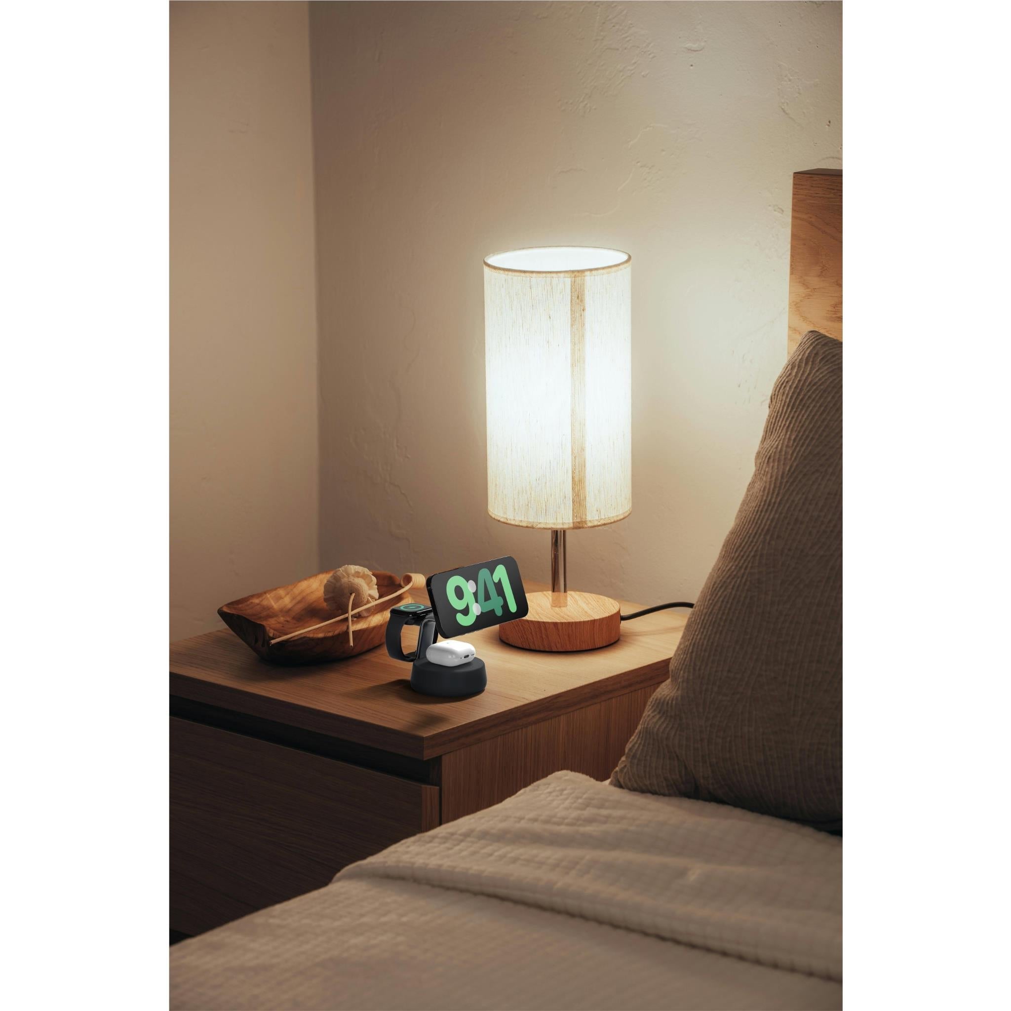 Belkin UltraCharge Pro 3-in-1 Magnetic Qi2 25W Charging Dock (Charcoal)