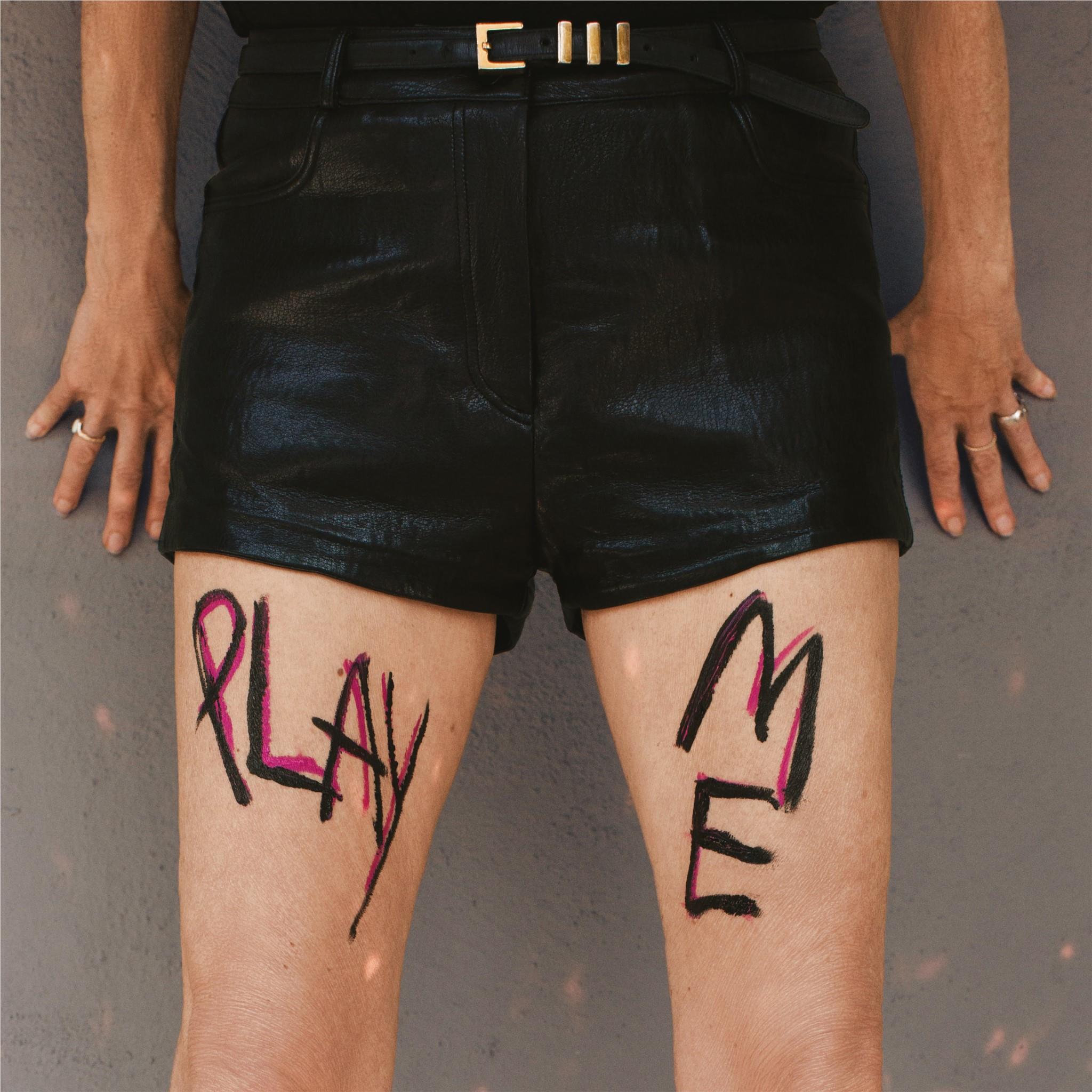 Play Me, By: Gordon, Kim