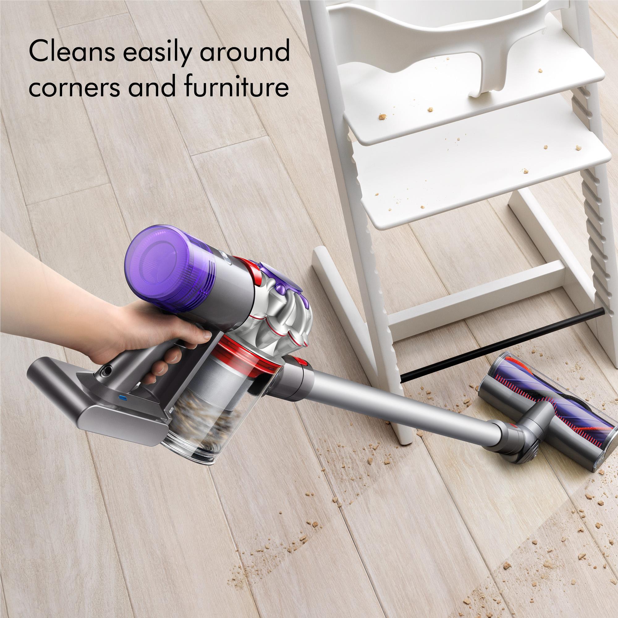 Dyson V8 Advanced + Car Cleaning Kit