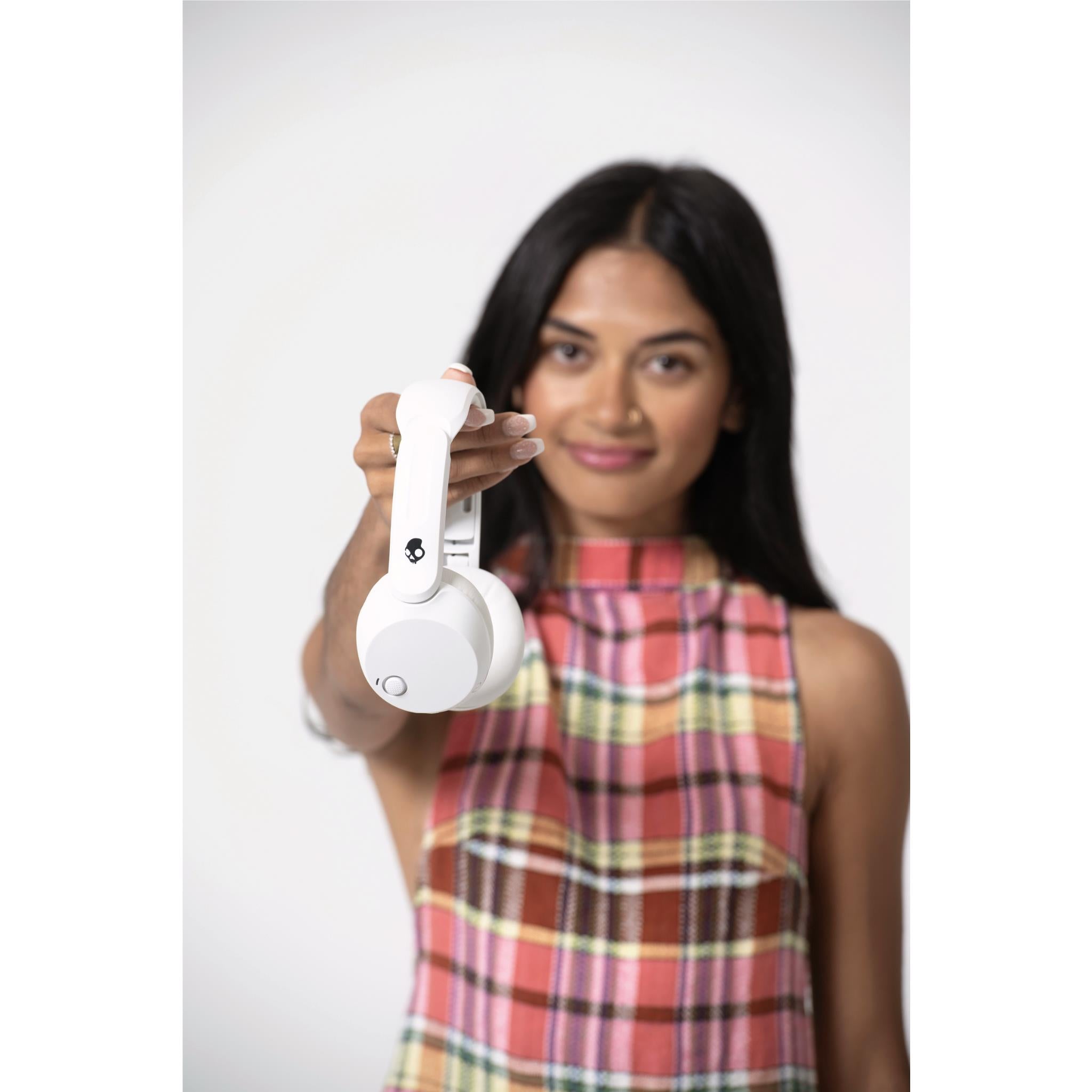 Skullcandy Icon 180 over-ear headphones in Bone, image 11 - Over-Ear Headphones at Tech Supply Shed NZ
