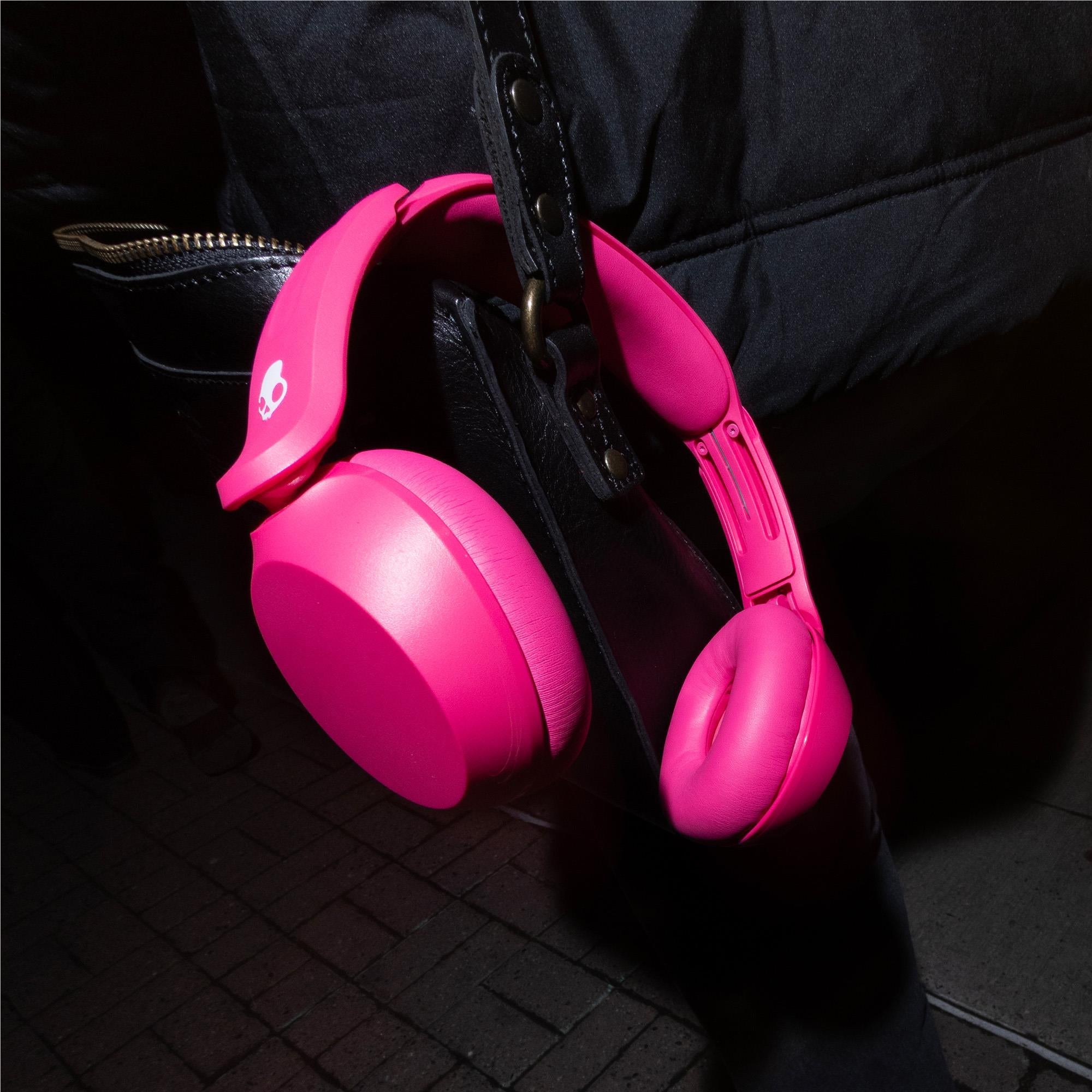 Skullcandy Icon 180 over-ear headphones in Crazy Pink, image 9 - Over-Ear Headphones at Tech Supply Shed NZ