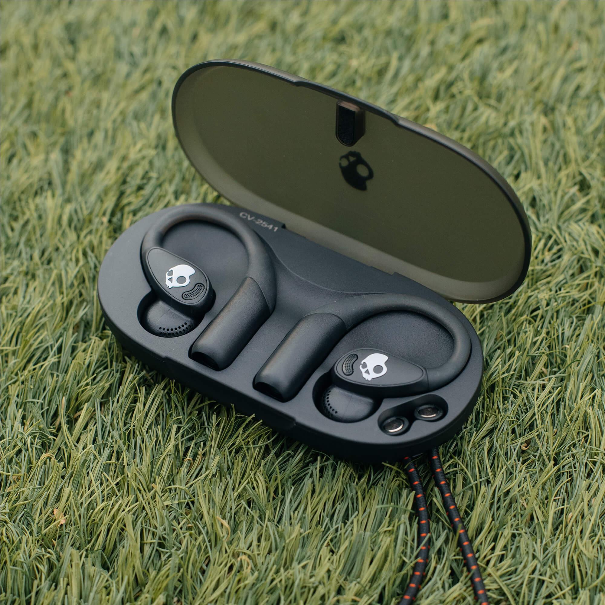 Skullcandy Push 540 Open true wireless open-ear earbuds in true black, image 7 - Open-Ear Headphones at Tech Supply Shed NZ