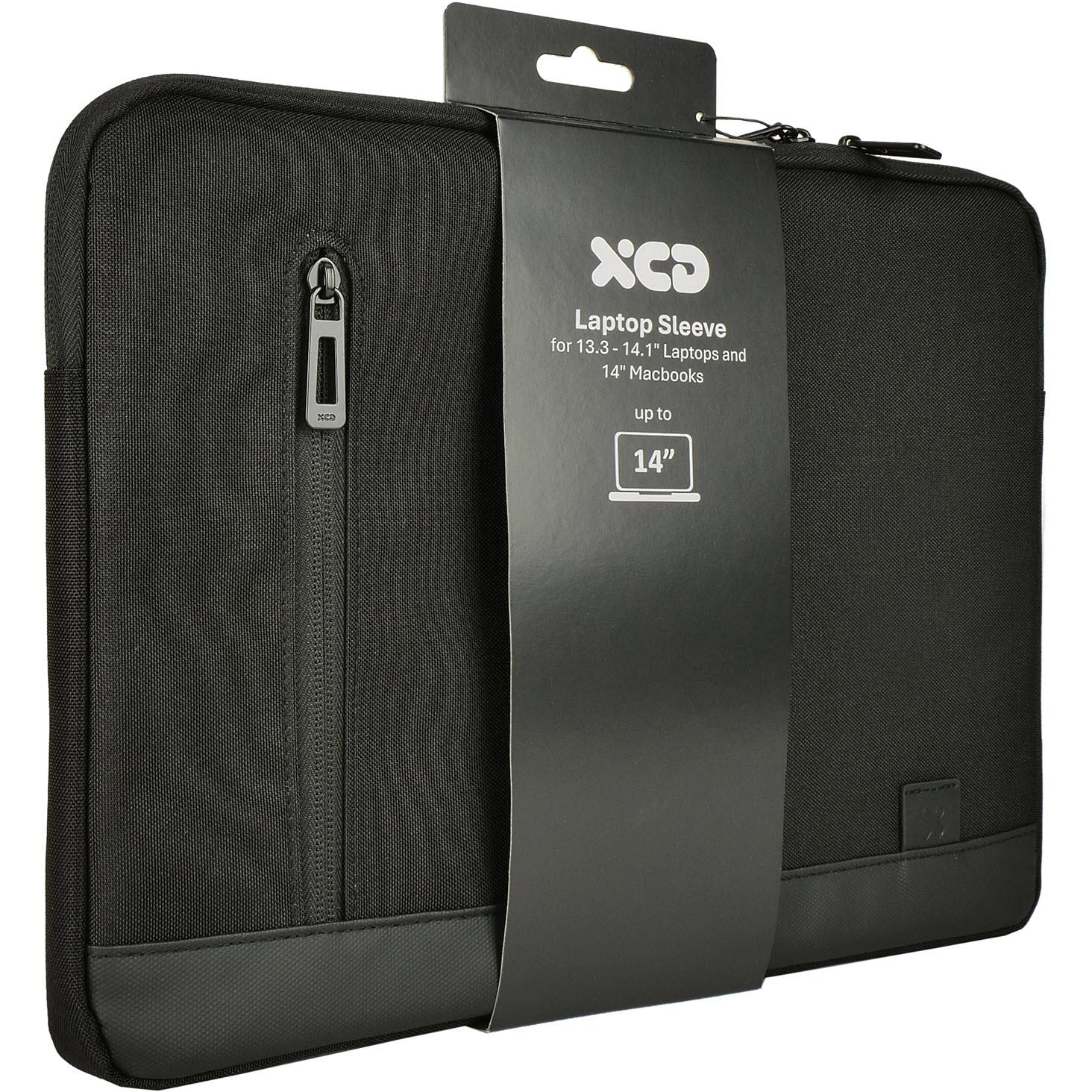 XCD 14-inch laptop sleeve, black, vertical zip pocket detail