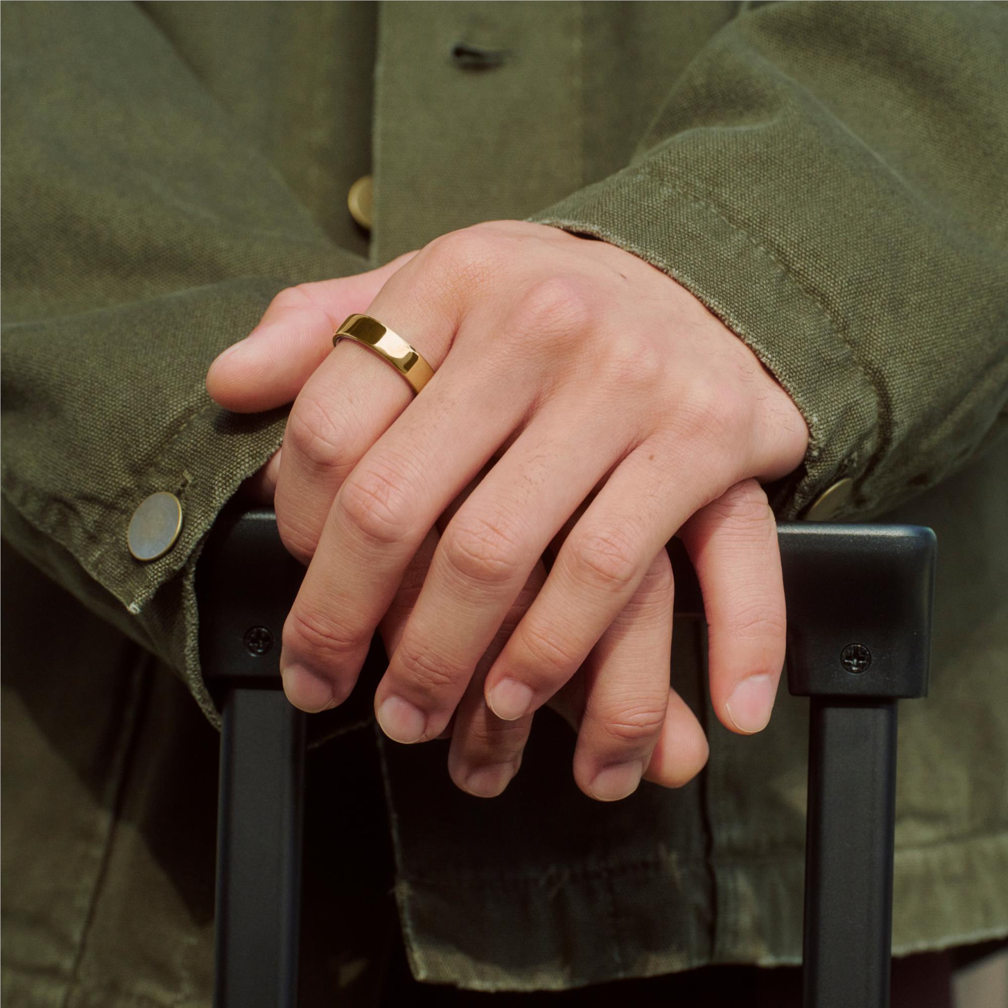 Oura Ring 5 smart ring in gold, size 6, image 6 - Smart Rings at Tech Supply Shed NZ