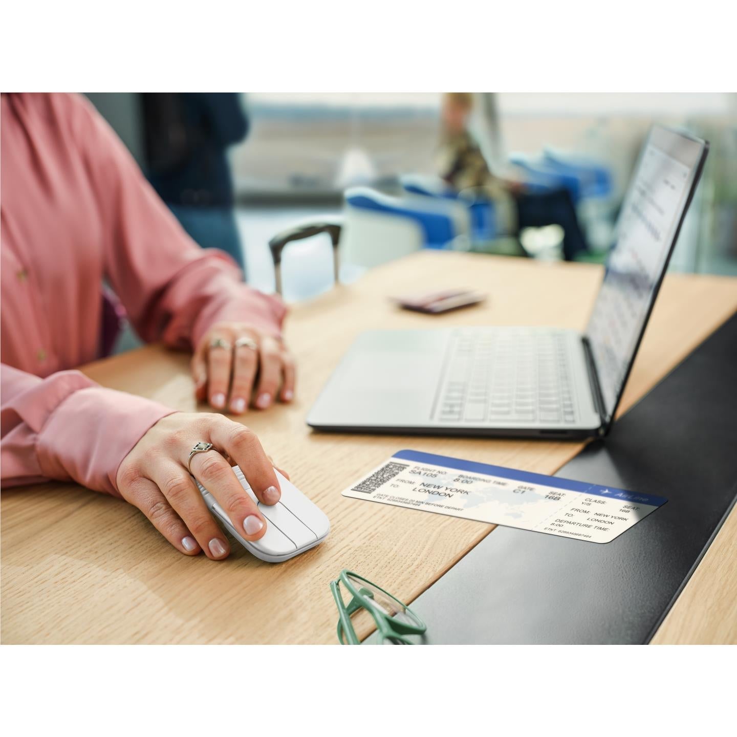 Logitech Mobi Fold foldable Bluetooth mouse in Off White, image 11 - Mice & Trackpads at Tech Supply Shed NZ