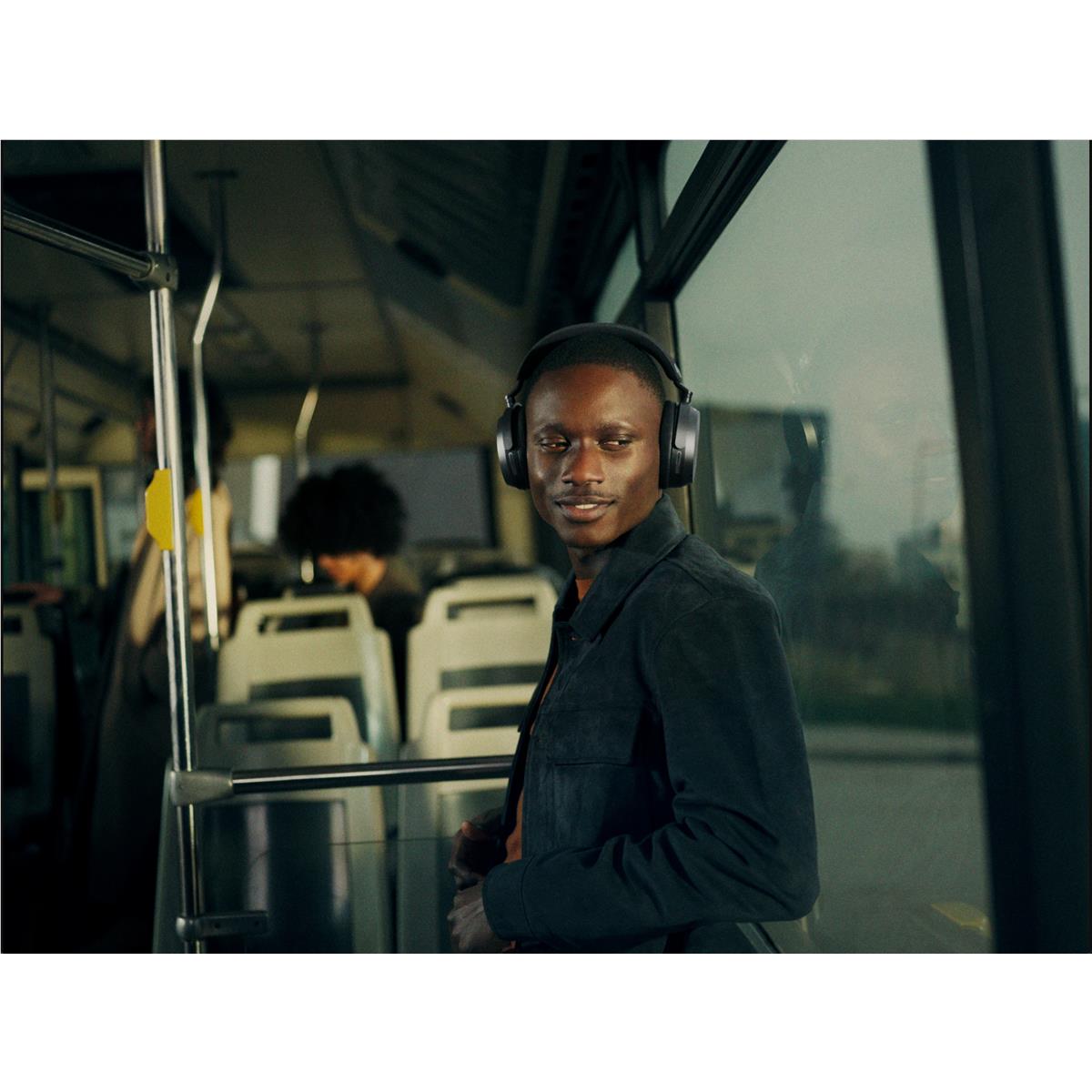 Sennheiser MOMENTUM 5 Wireless over-ear headphones in Black, image 6 - Over-Ear Headphones at Tech Supply Shed NZ