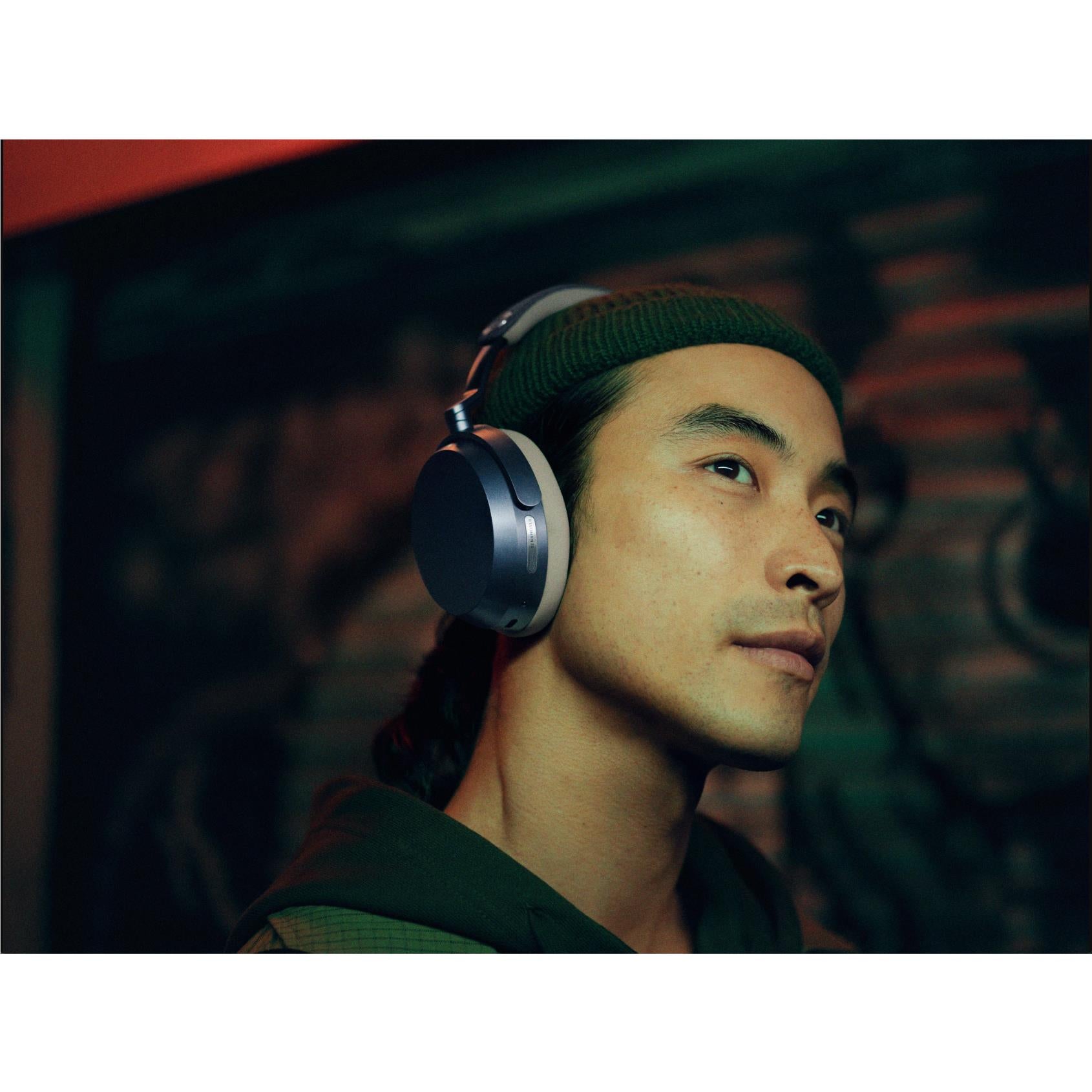Sennheiser MOMENTUM 5 Wireless over-ear headphones in Denim, image 6 - Over-Ear Headphones at Tech Supply Shed NZ