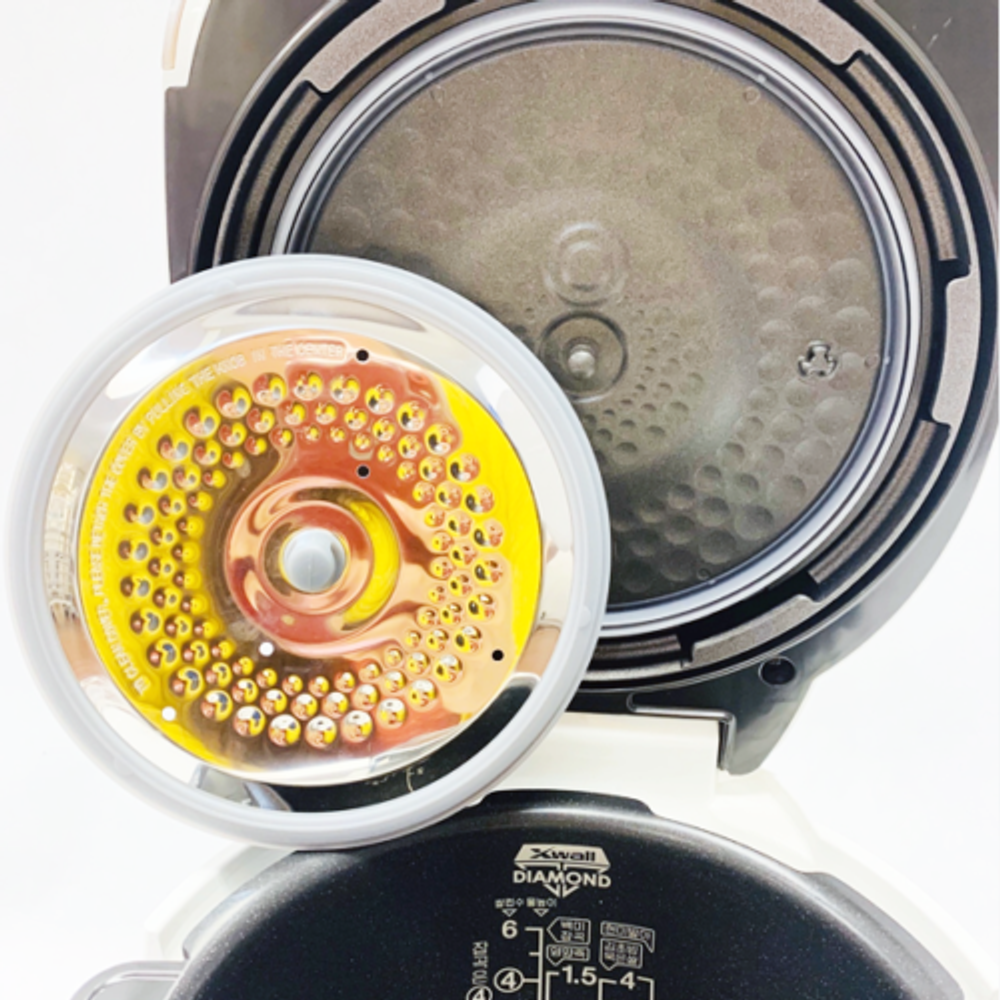 Cuckoo 6 cups IH High Pressure rice cooker CRP-HP0654F