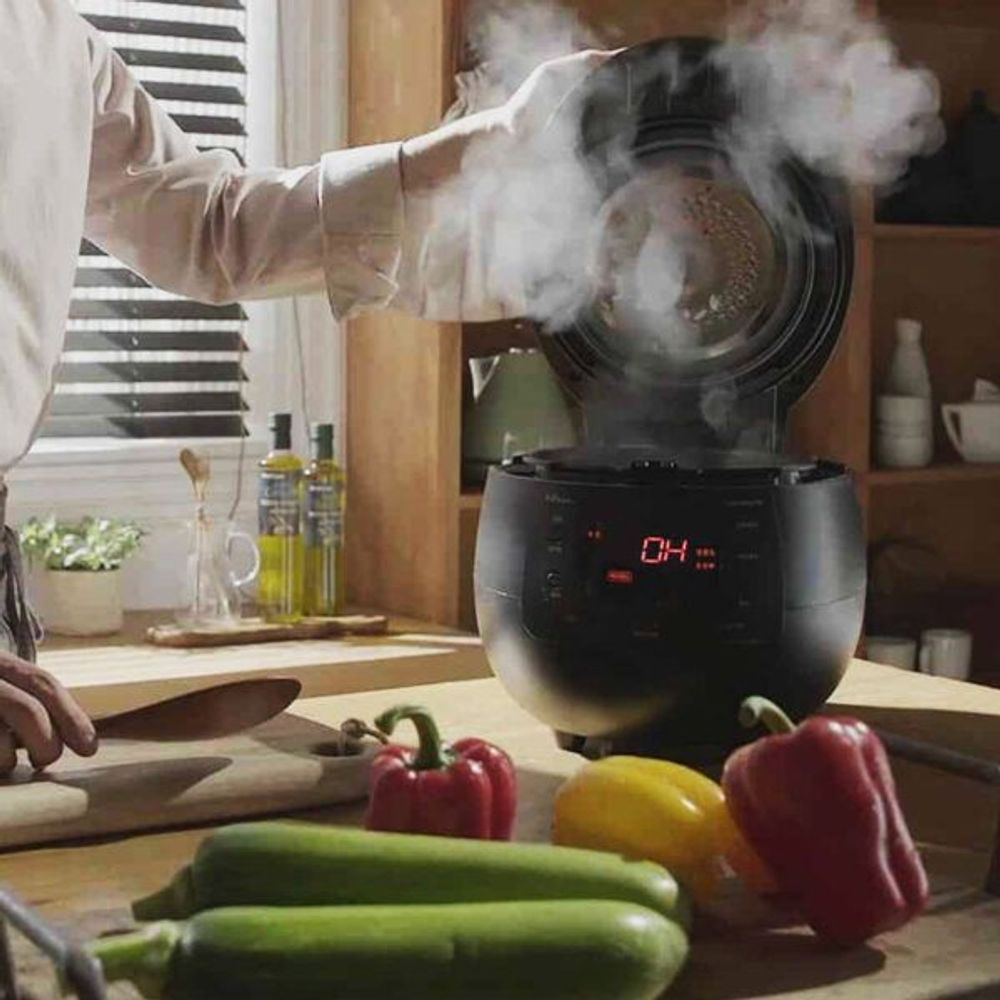 Cuckoo 6 cups High Pressure rice cooker CRP-R0607F